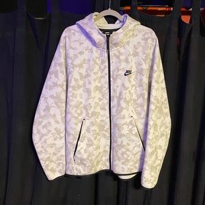 Mens Size XL Nike Tech Snow Camo